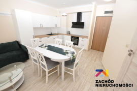 Przestronna Kawalerka 40 M2 W Apartamentowcu